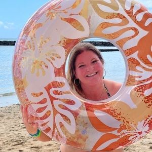 Meet your Posher, Monica